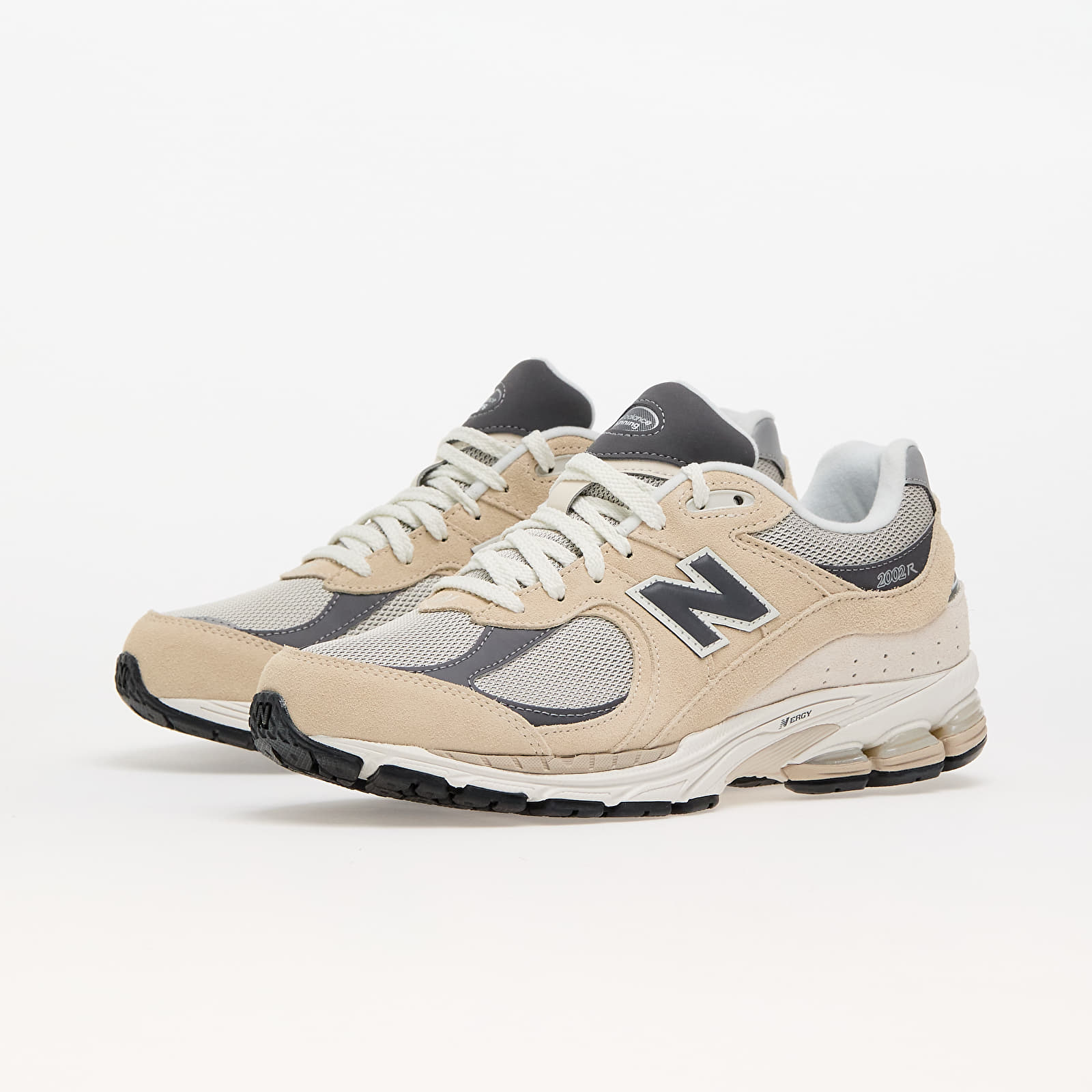 Herren Sneaker und Schuhe New Balance 2002R Stone/ Magnet/ Linen