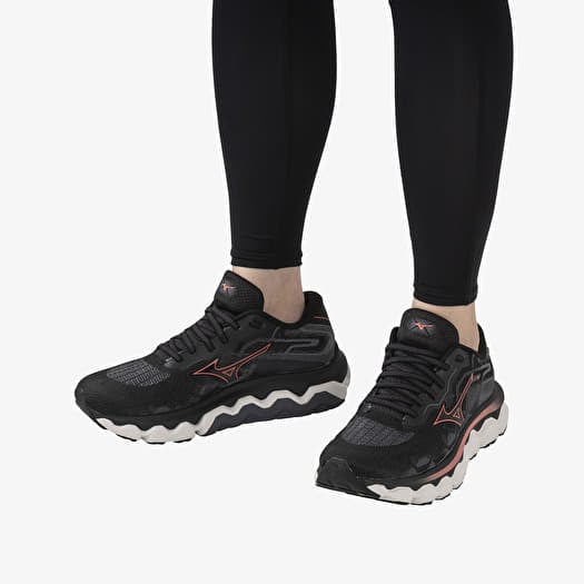Mizuno Wave Horizon 7
