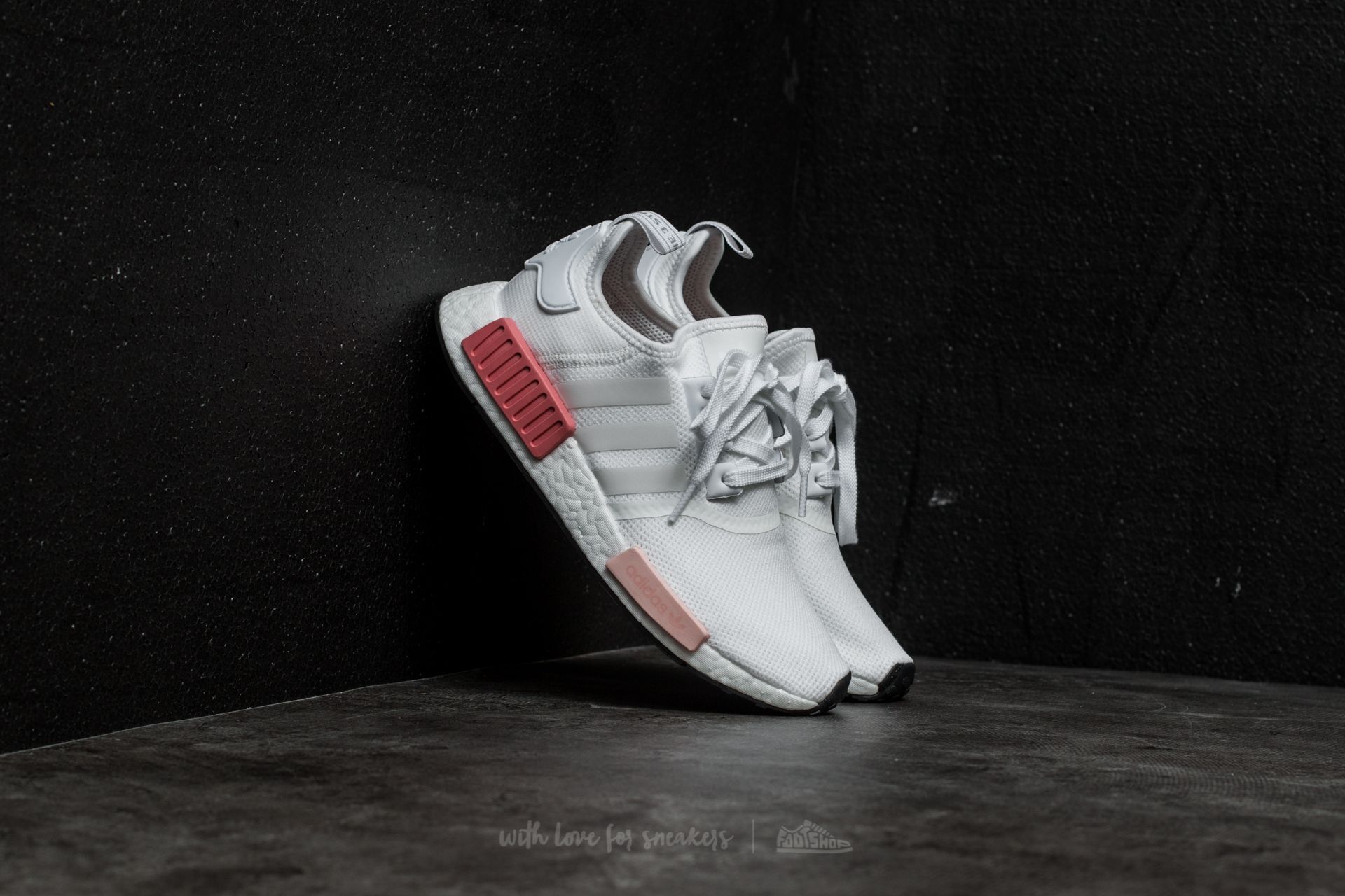 Chaussures et baskets femme adidas NMD_R1 W Ftw White/ Ftw White/ Icey Pink