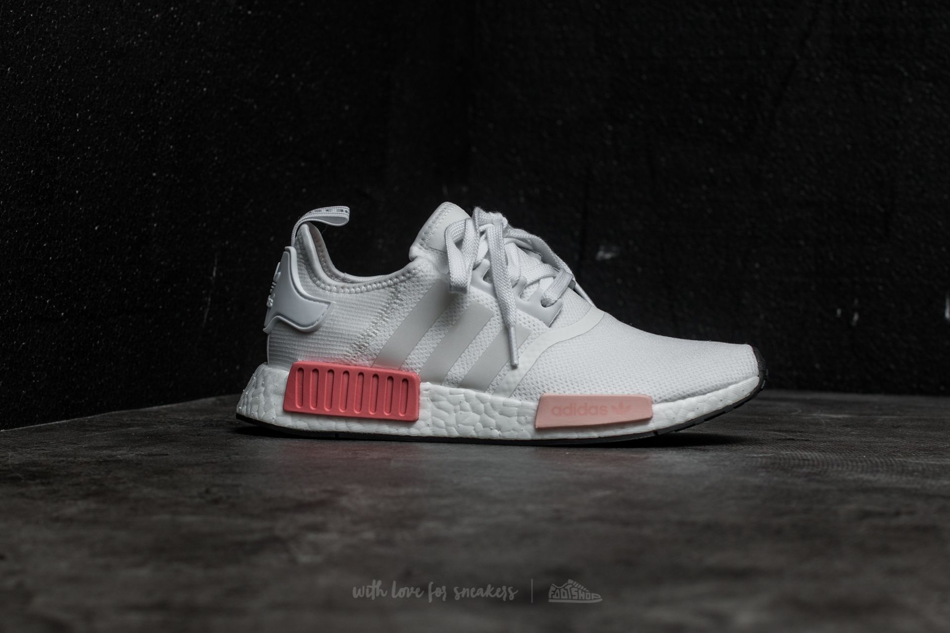 Nmd r1 w online white icey pink