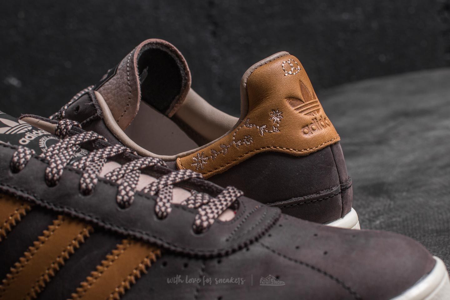 Men's shoes adidas Munchen MIG Night Brown/ Mesa/ Clay Brown