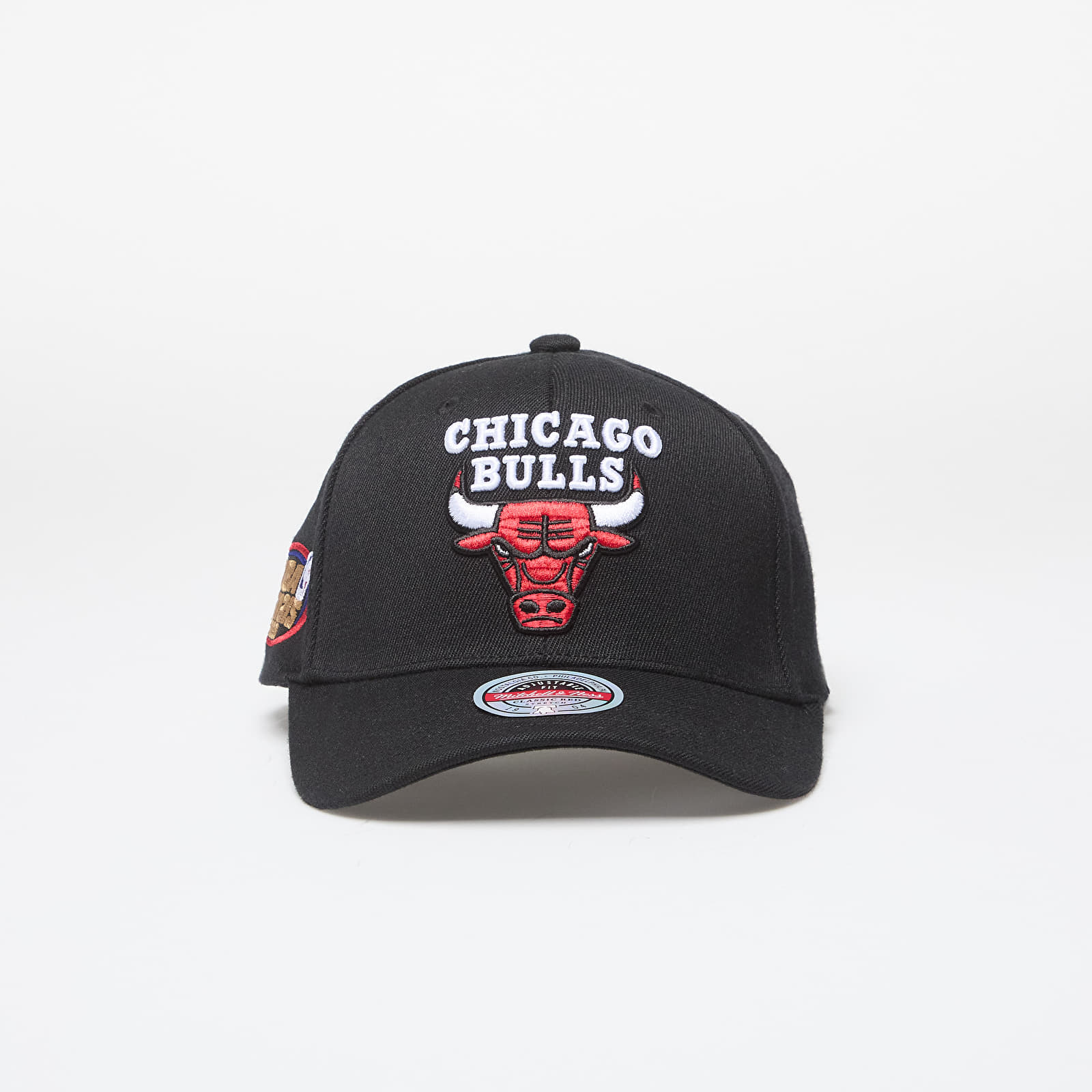 Kšiltovky Mitchell & Ness NBA Top Spot Classic Red Bulls Black