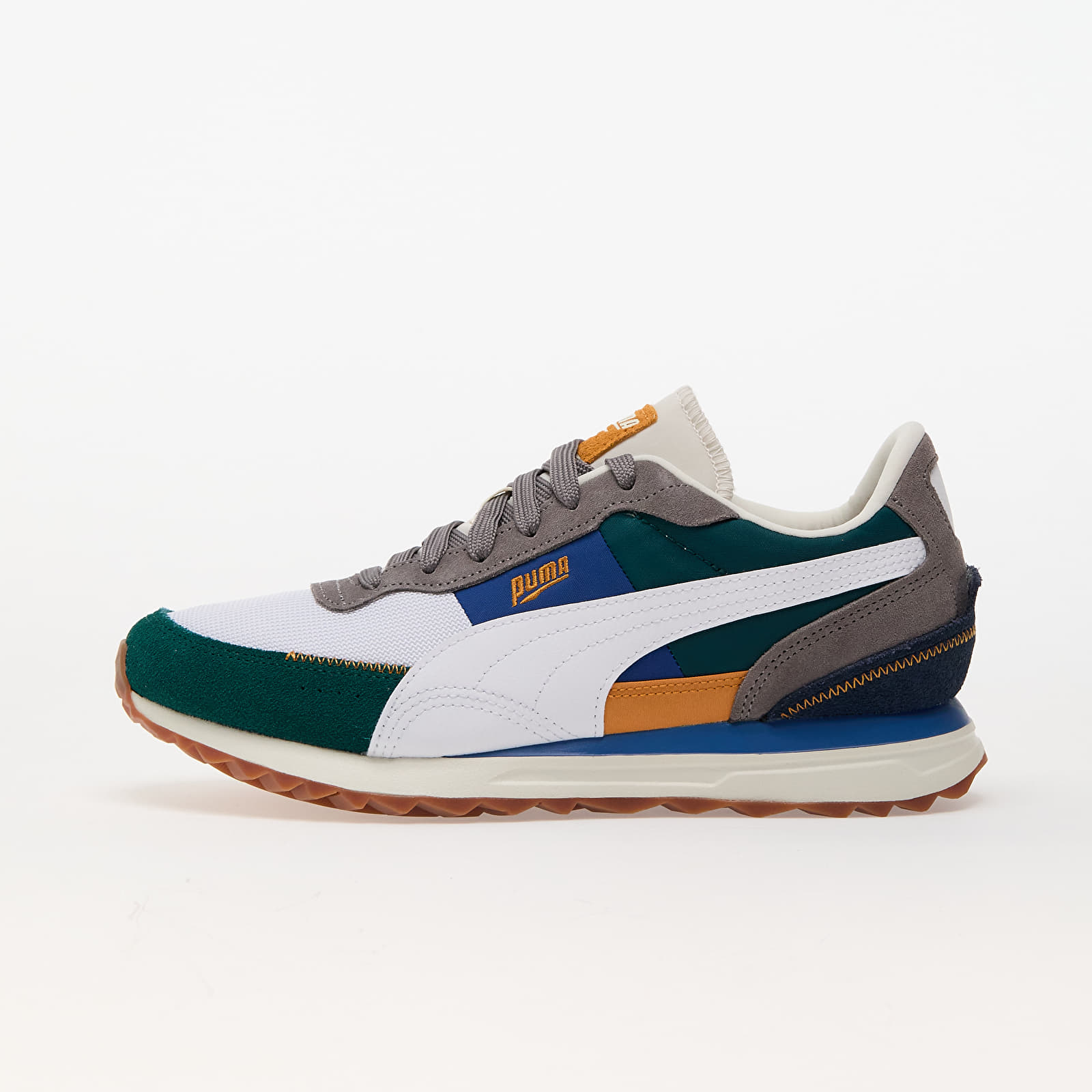 Scarpe nike adidas puma discount