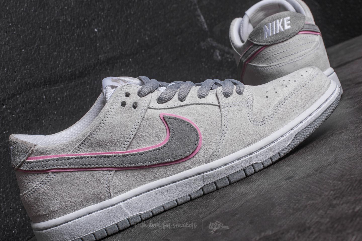 Men's shoes Nike SB Zoom Dunk Low Pro IW White/ Perfect Pink-Flt Silver