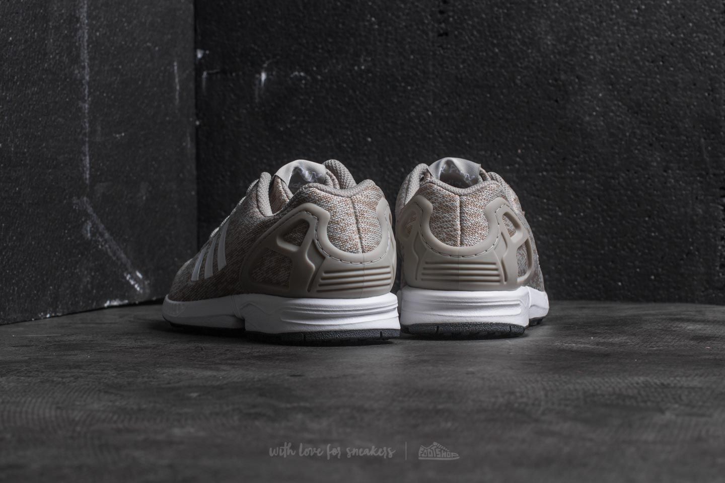 Vīriešu apavi adidas ZX Flux Sesame/ Ftw White/ Core Black