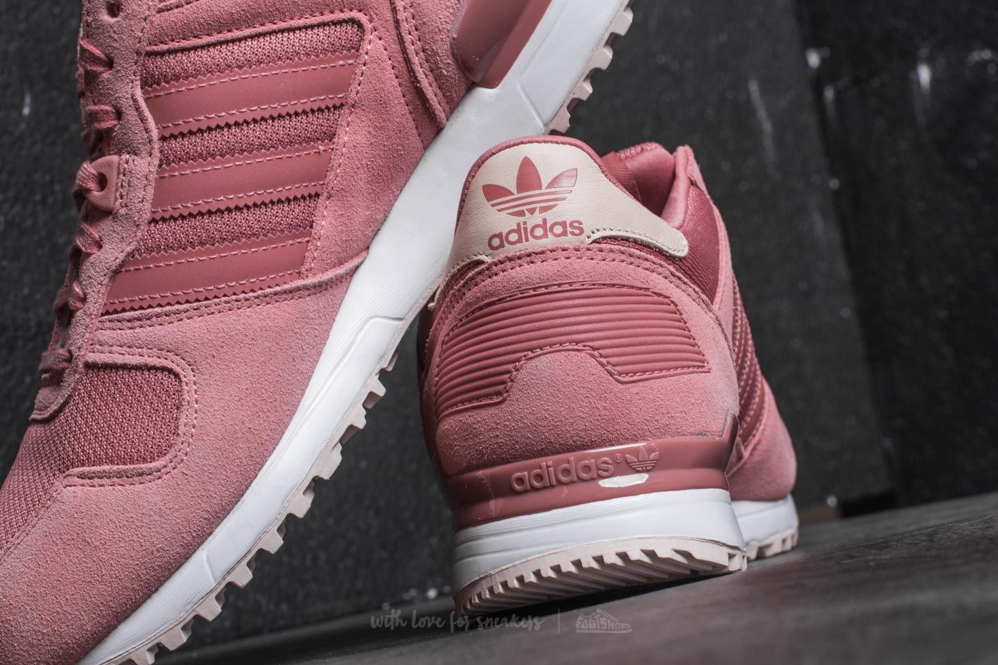 Adidas zx 700 sales pink