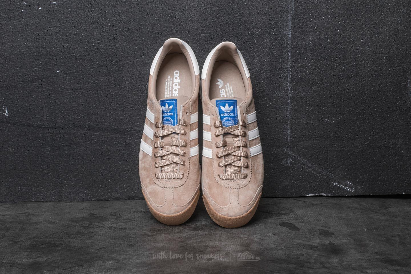 Adidas samoa store white gum sole