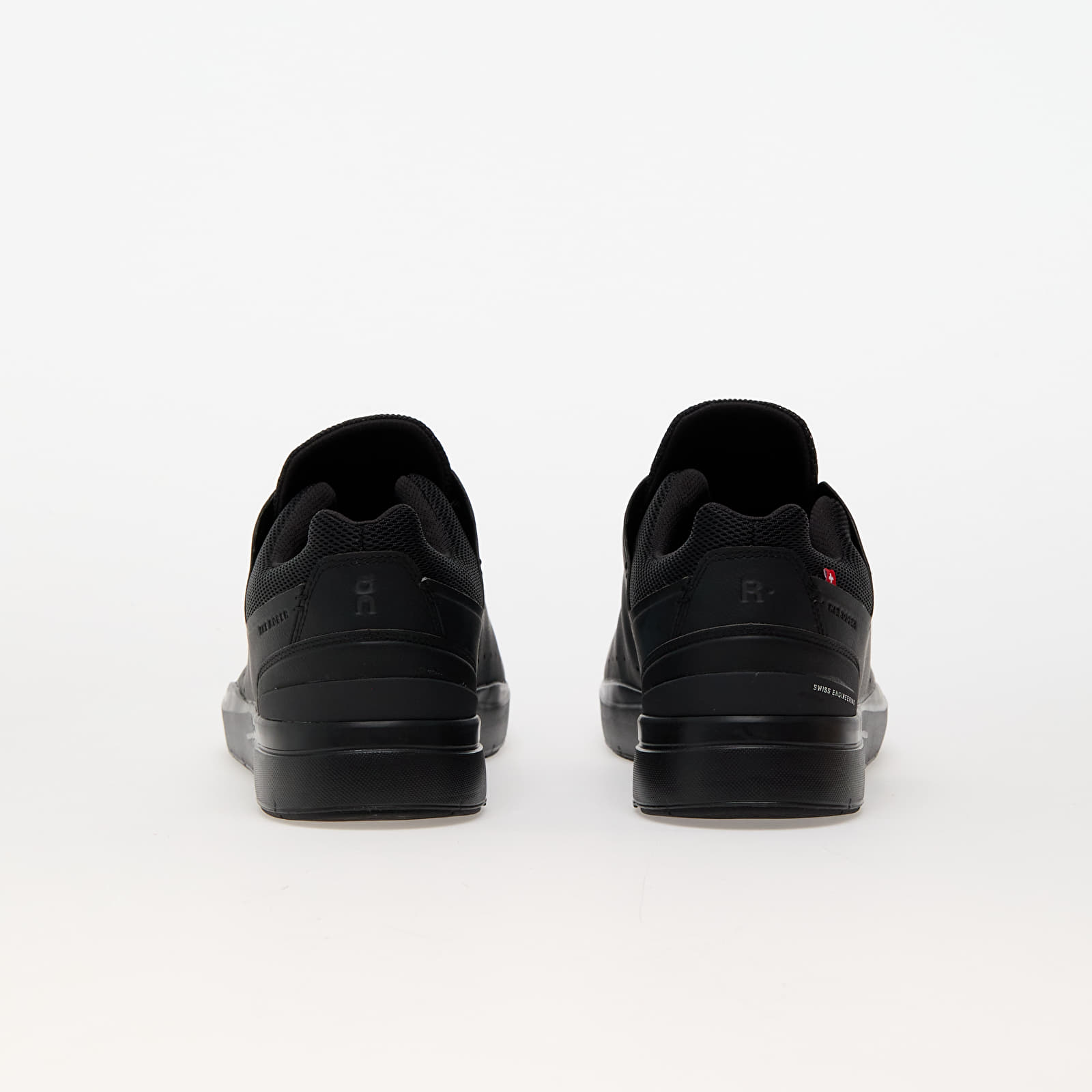 Männer On M The Roger Advantage All Black