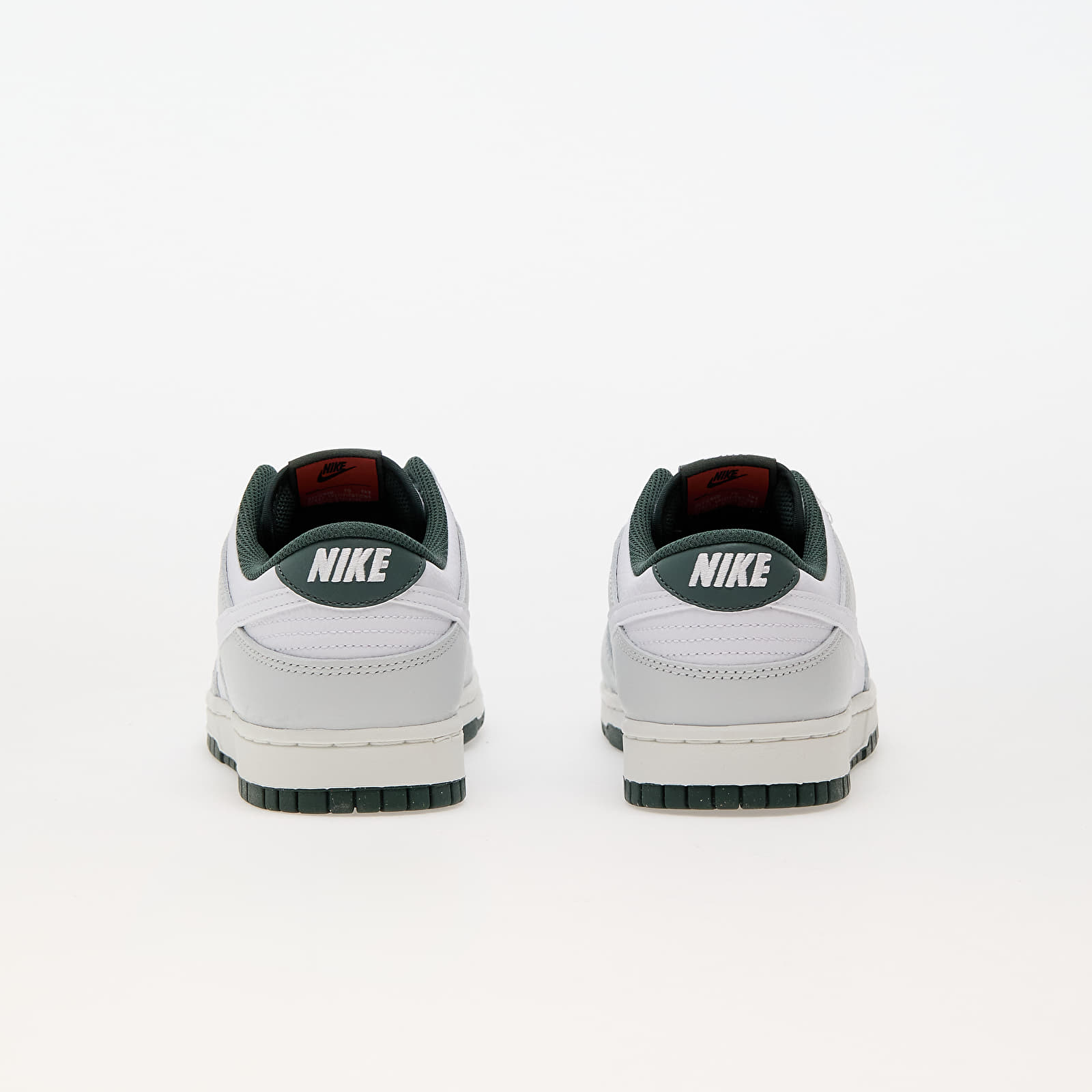 Мъжки кецове и обувки Nike Dunk Low Retro Photon Dust/ White-Vintage Green