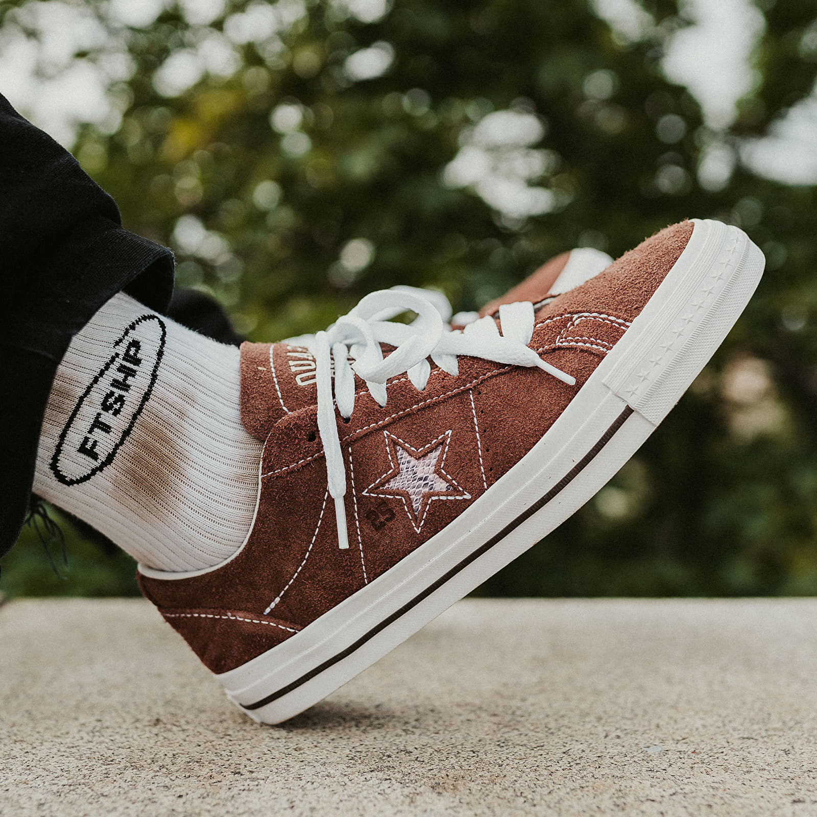 Men s shoes Converse x Quartersnacks One Star Pro Dark Clove White Cherry Footshop