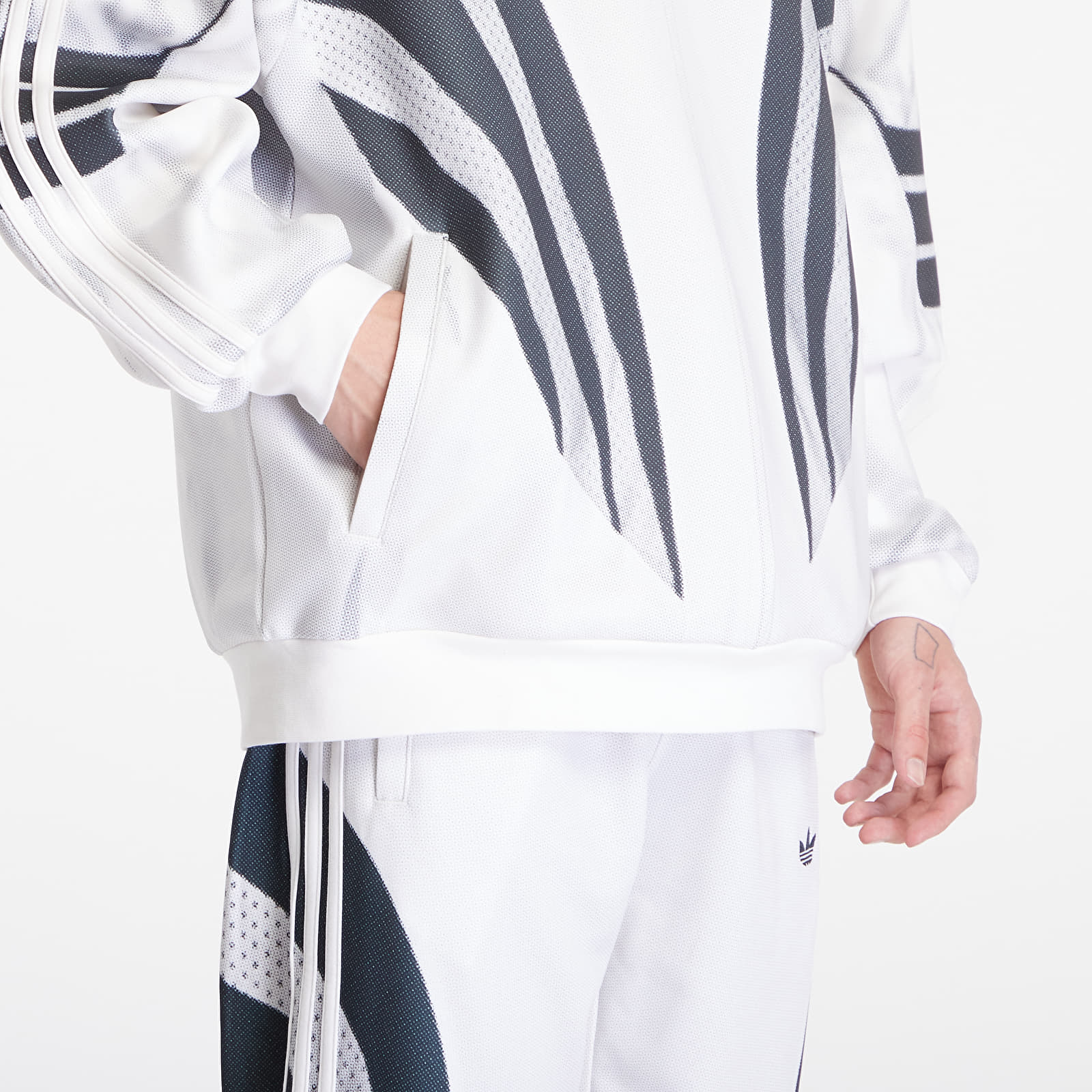 Hoodies and sweatshirts  adidas Prm Q3 Print Hd Cloud White