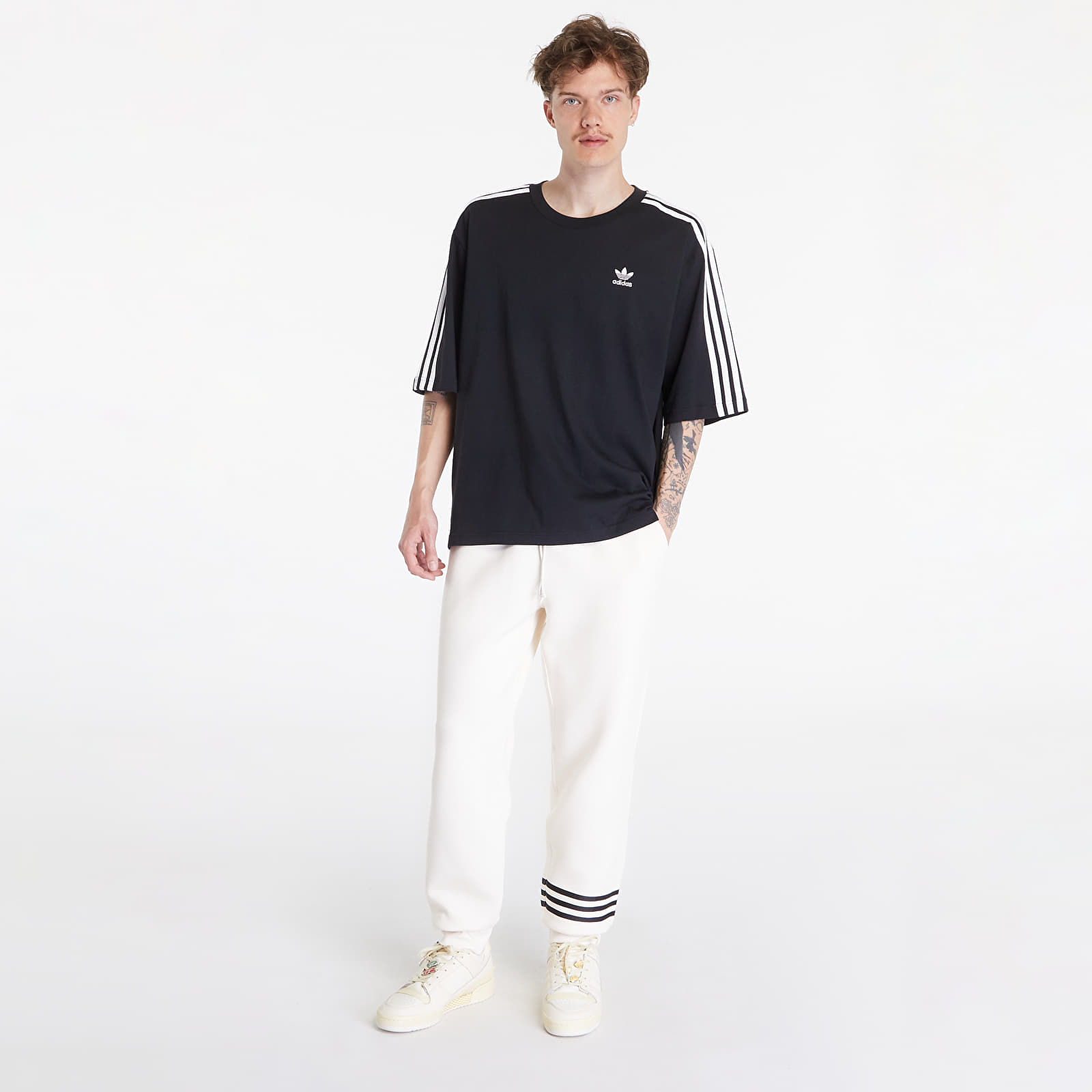 T-shirts adidas Adicolor Oversized Short Sleeve Tee Black