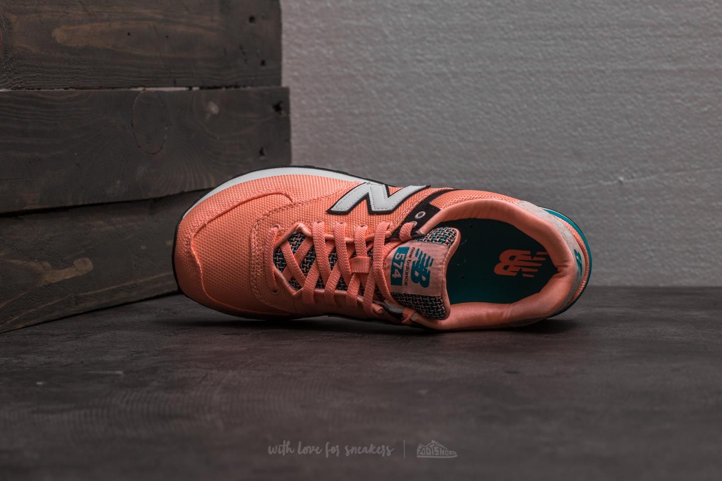 Men's new balance out east 574 shop
