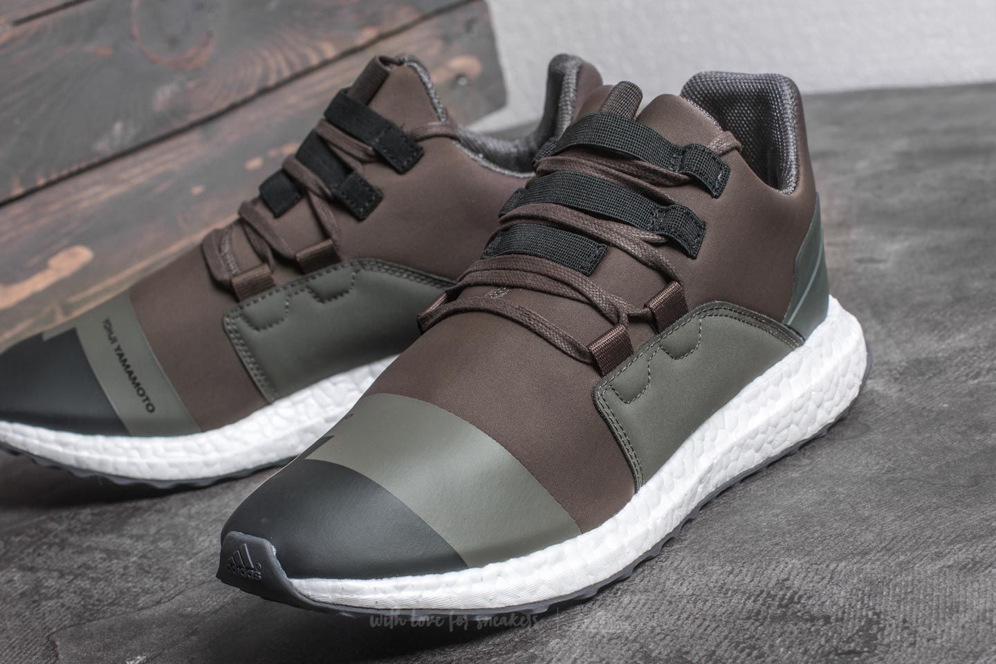Men s shoes Y 3 Kozoko Low Olive Core Black Core Black Footshop