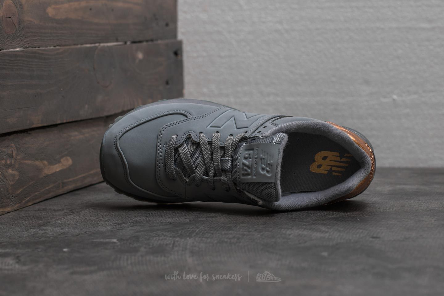 Moteriška avalynė New Balance 574 Grey/ Gold
