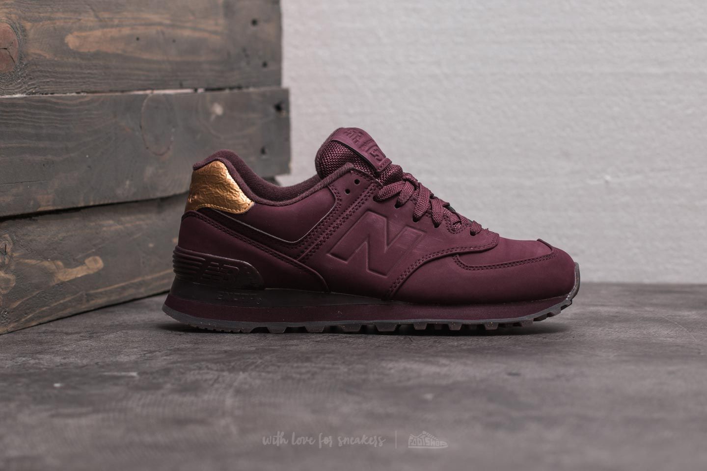 Burgundy and on sale gold new balance