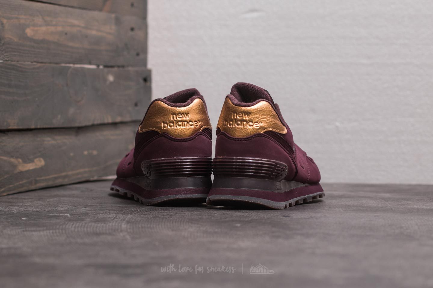 New balance burgundy best sale gold