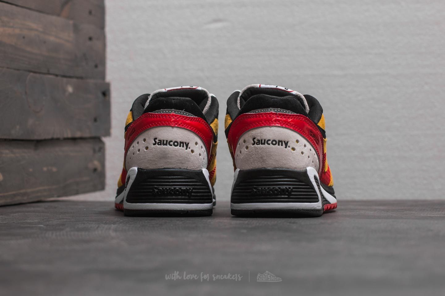 Men's shoes Saucony X Bodega "Classifieds" Grid 8000 CL Black/ Yellow/ White
