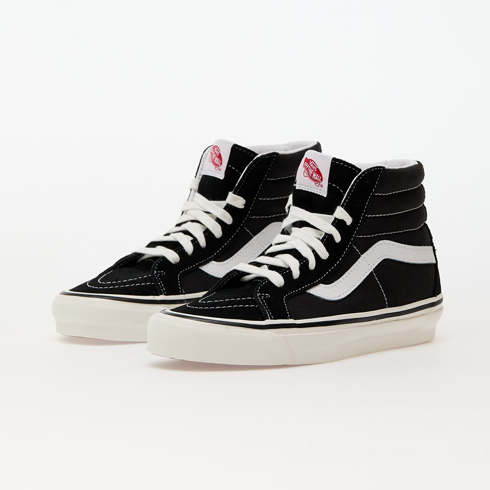 Încălțăminte și sneakerși pentru bărbați Vans Sk8-Hi 38 Dx Black/ White