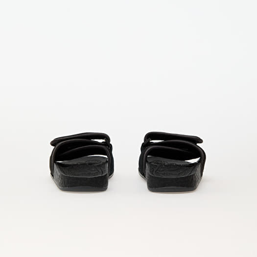 Hu sandals store