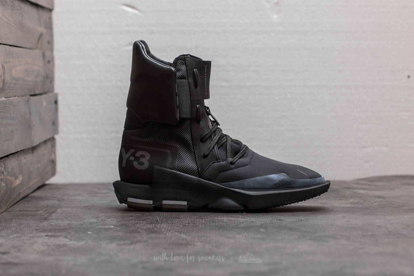 Men s shoes Y 3 Noci High Core Black Silver Silver Footshop