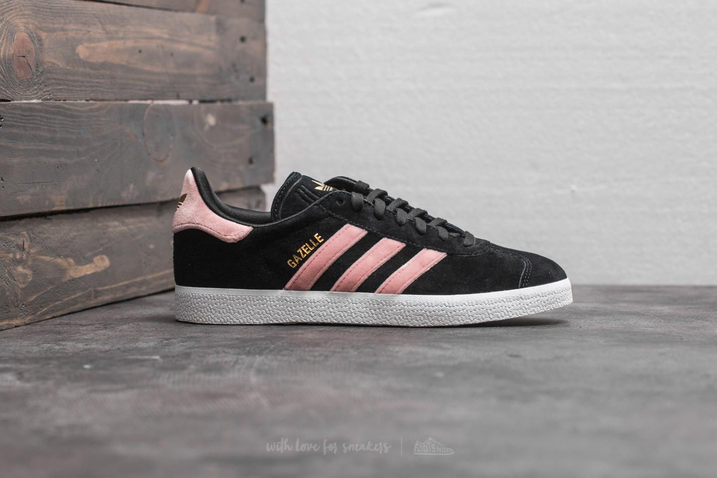 Women's shoes adidas Gazelle W Core Black/ Raw Pink/ Gold Foil
