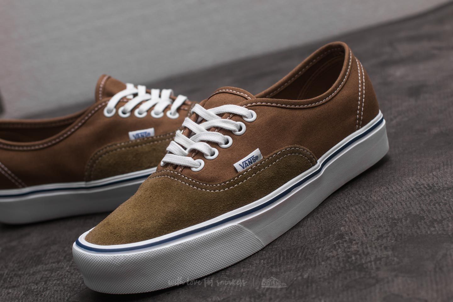 Men s shoes Vans Authentic Lite Throwback Teak Ermine Footshop