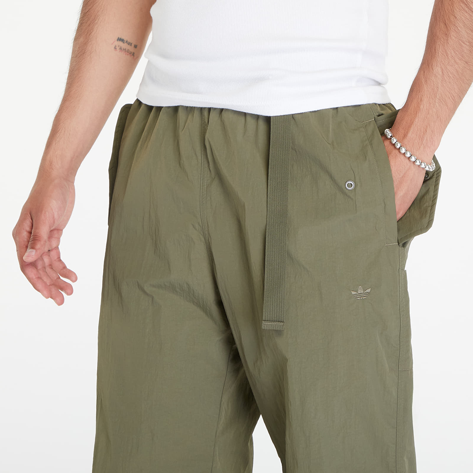 Spodnie adidas Originals Adventure Cargo Pants Olive Strata