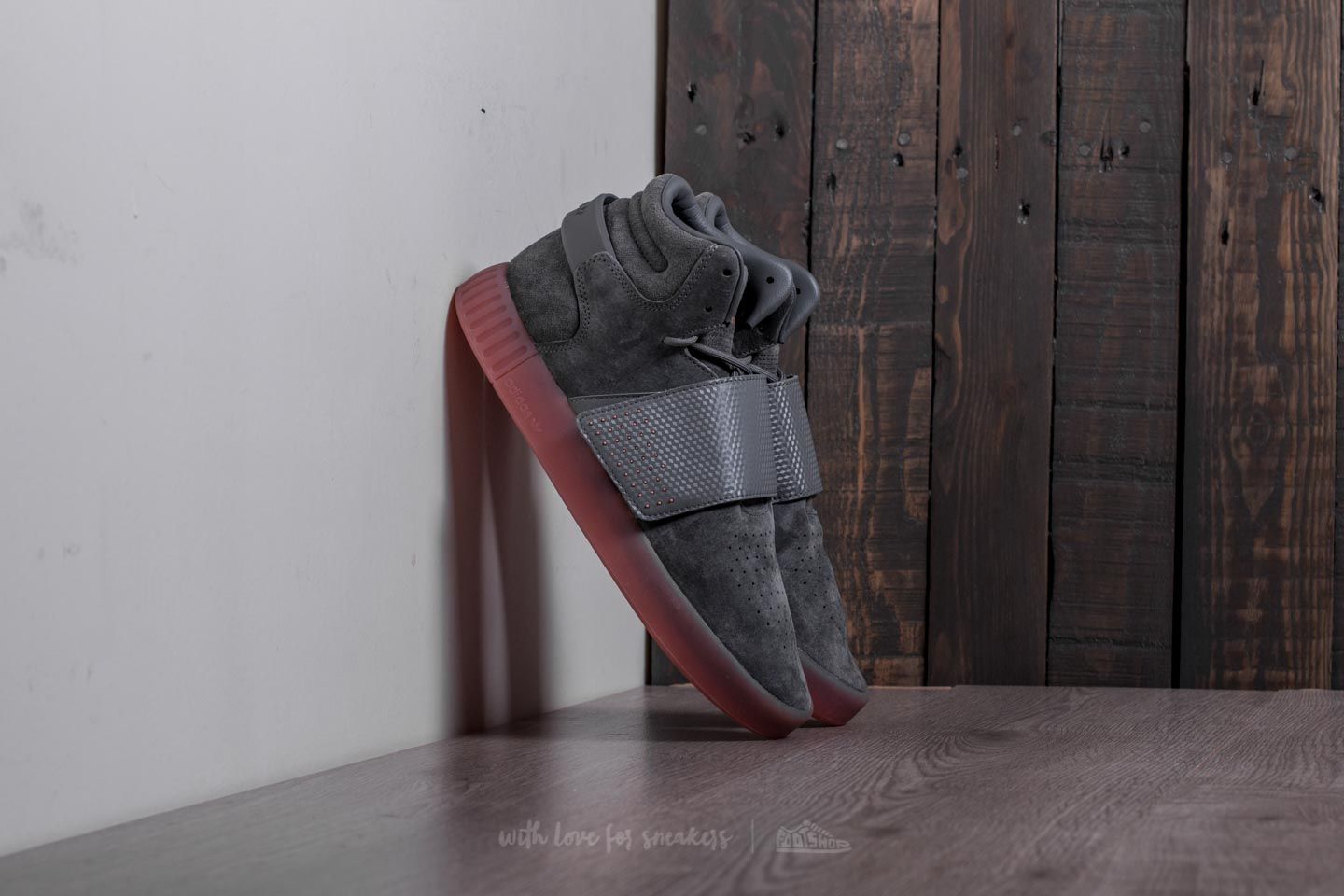 Men's shoes adidas Tubular Invader Strap Grey Four/ Grey Four/ Raw Pink