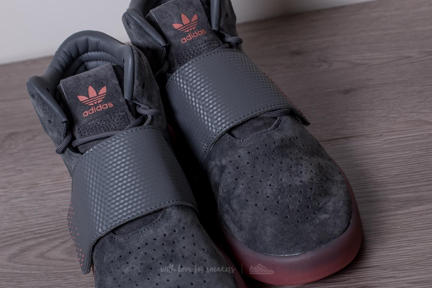 Adidas tubular invader pink store