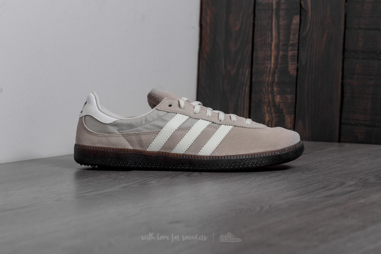 Men s shoes adidas GT Wensley Spezial Clear Brown Off White