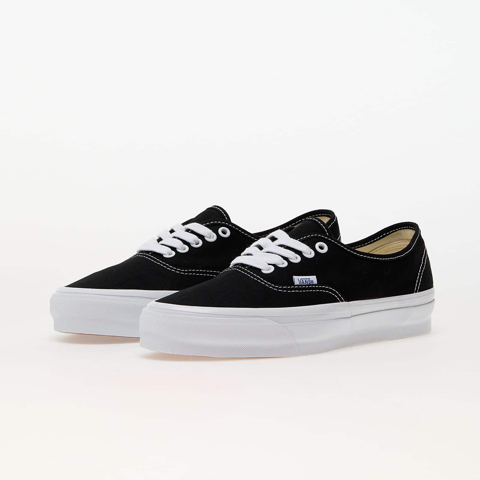 Männer Vans Authentic Reissue 44 LX Black/ White
