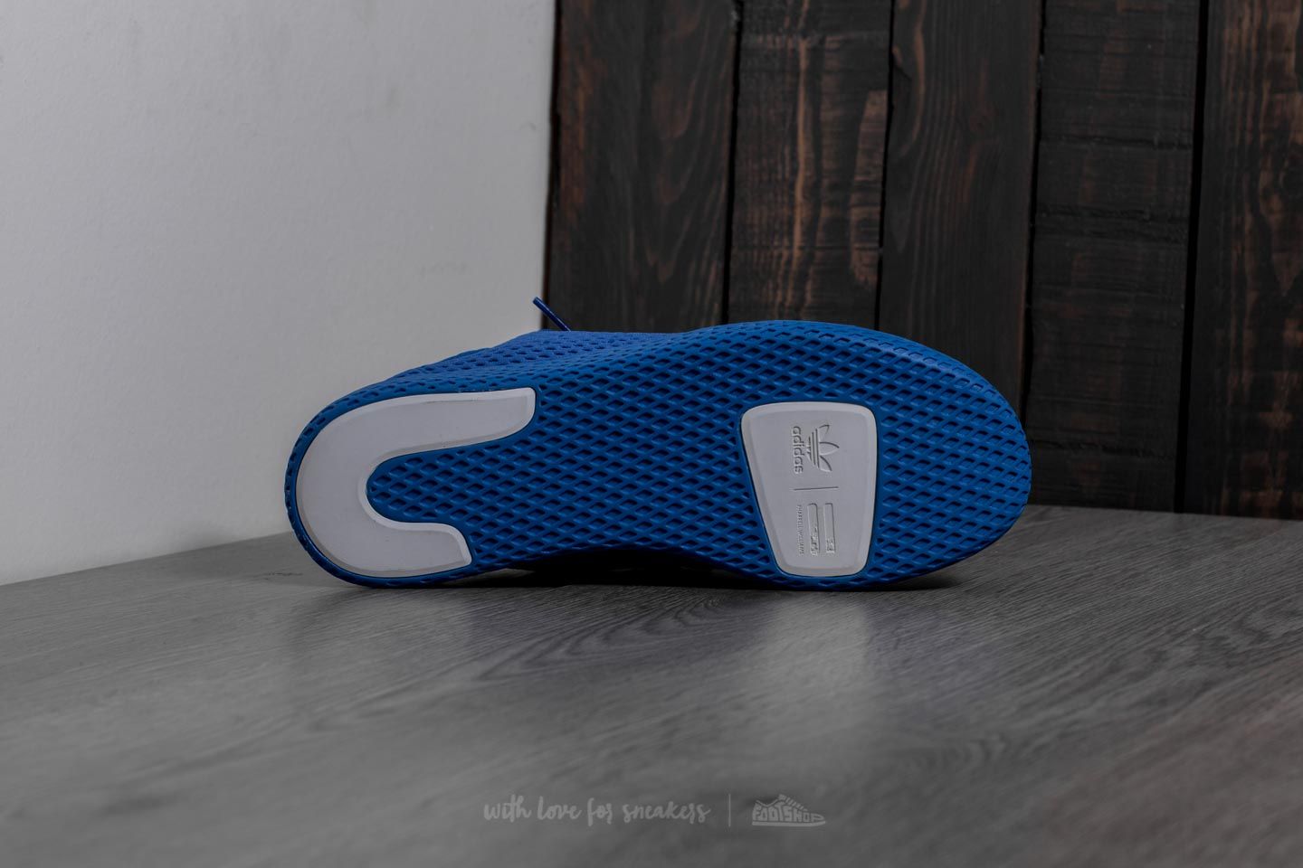 Herren Sneaker und Schuhe adidas Pharrell Williams Tennis HU Blue/ Ftw White