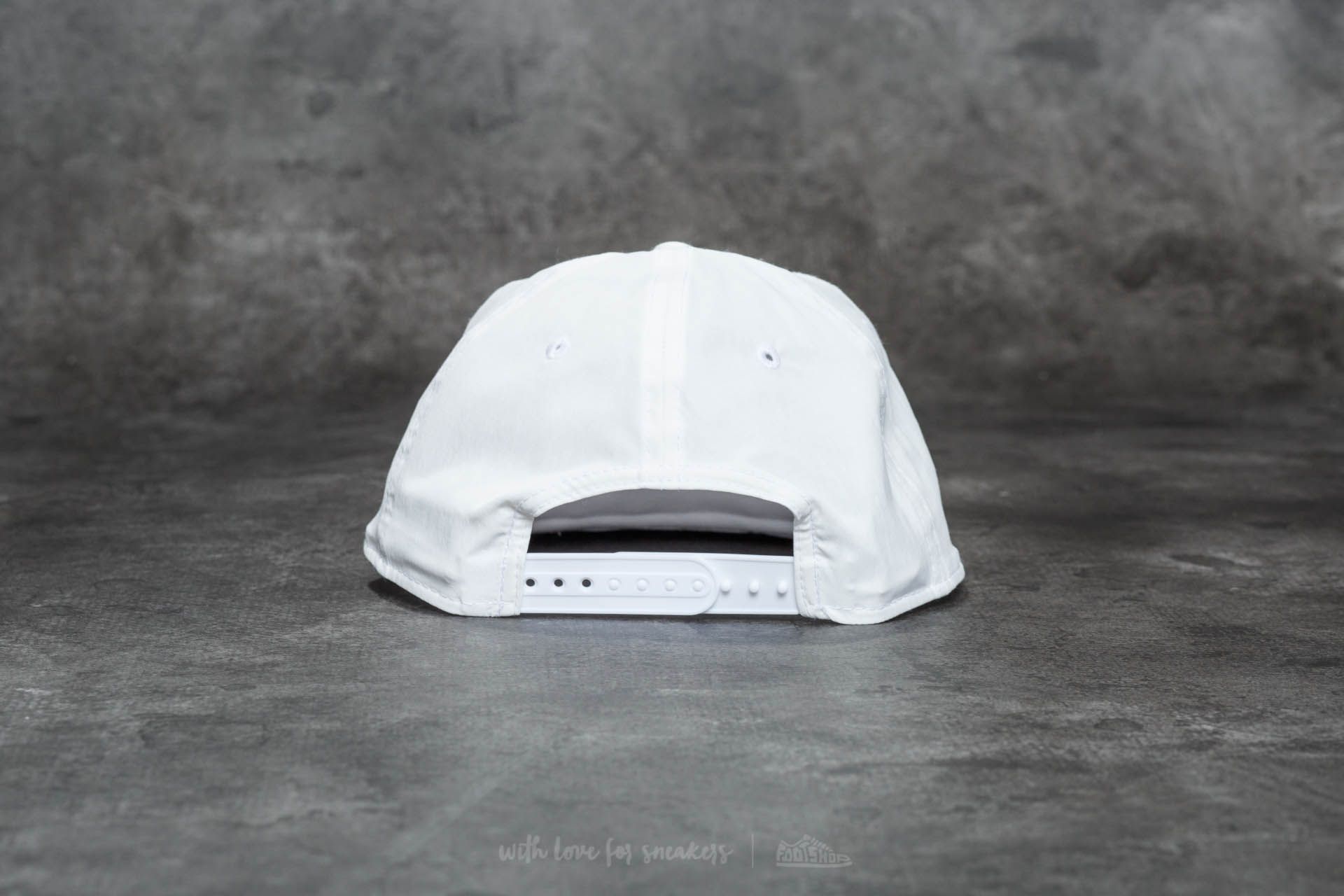 Шапки New Era 9Fifty Monochrome Script New York Yankees Cap White