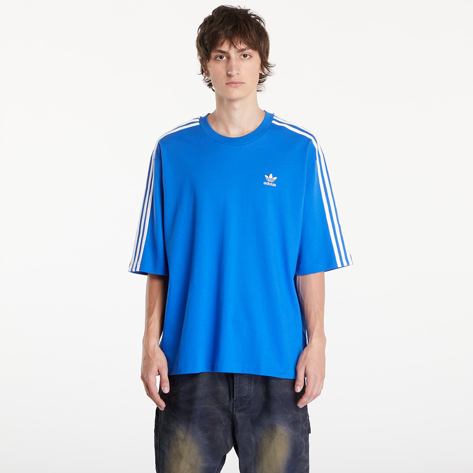 and Adidas VS Set Mid are some of the sneakers that we recommend