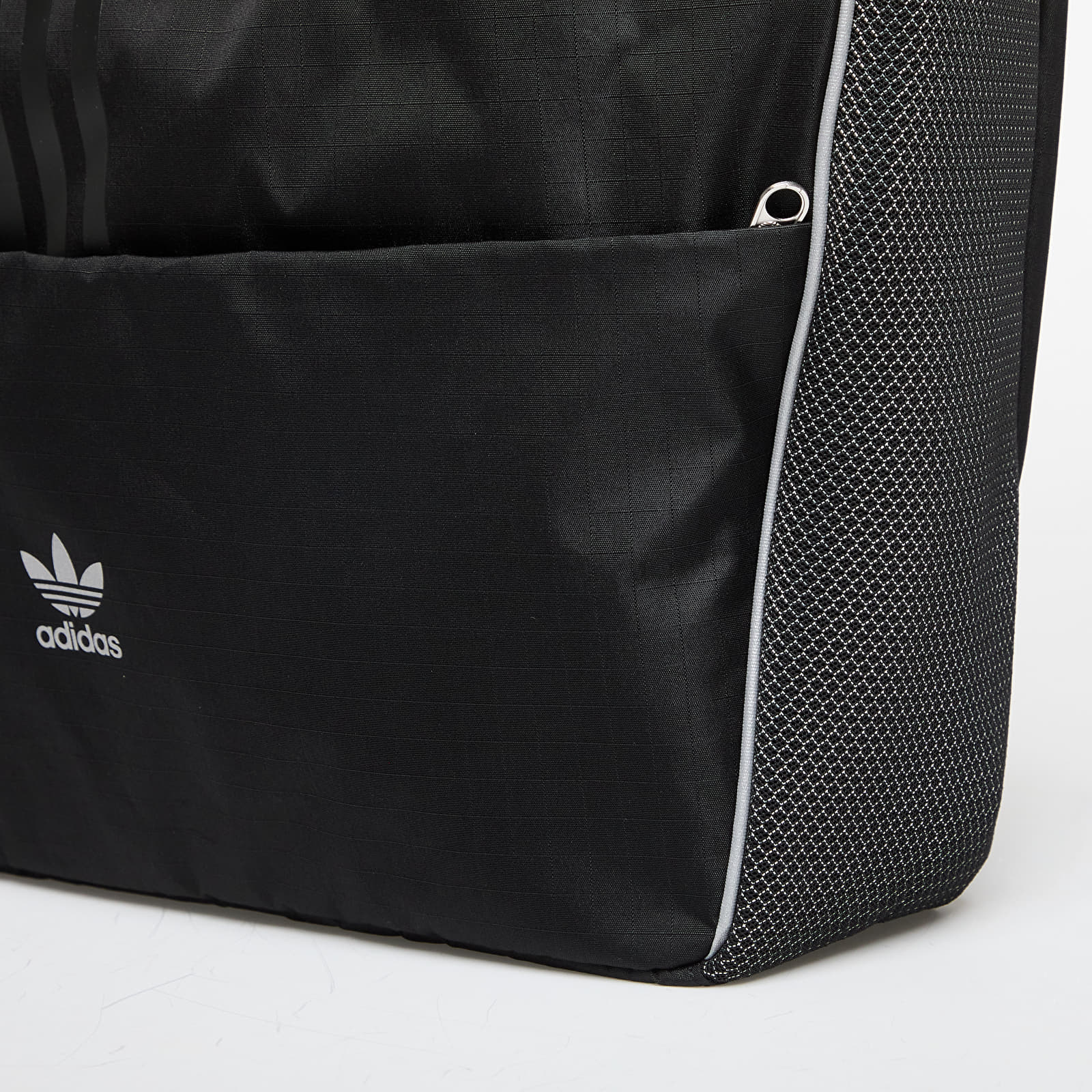 Tragetaschen adidas Shopper Bag Black Reflective Silver Footshop