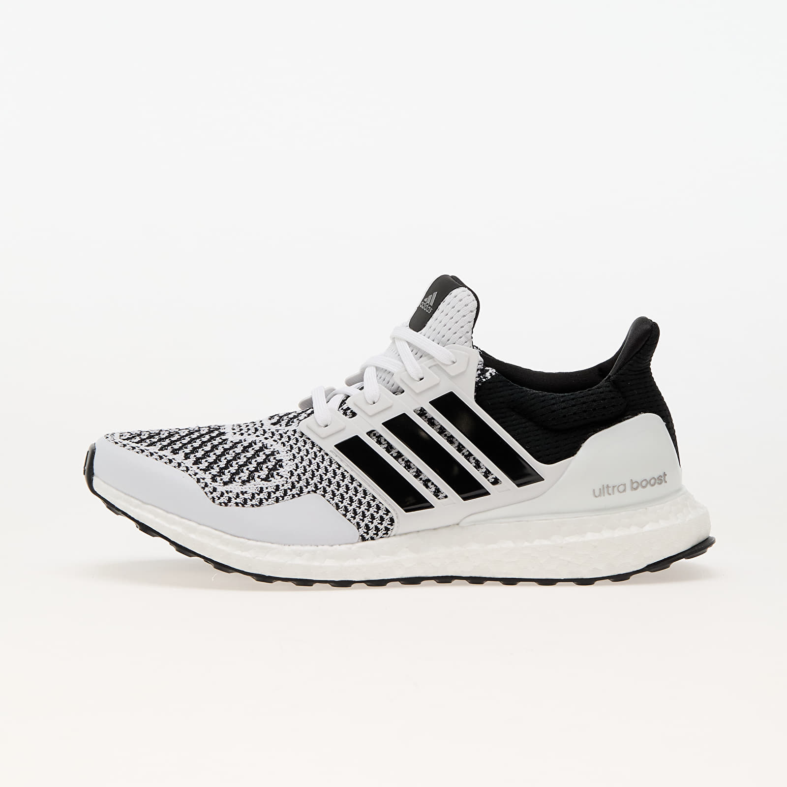 Boost 7 on feet top