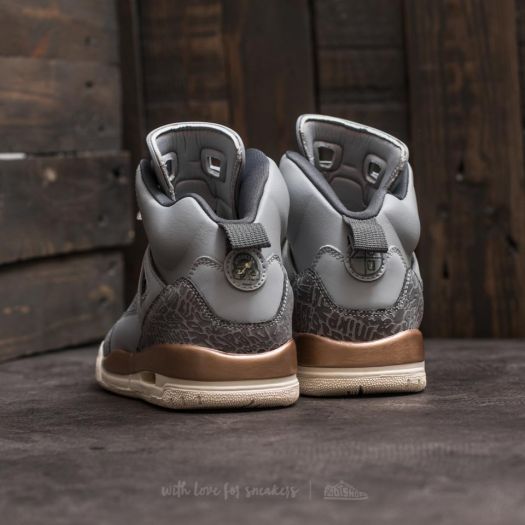 Jordan spizike wolf grey top