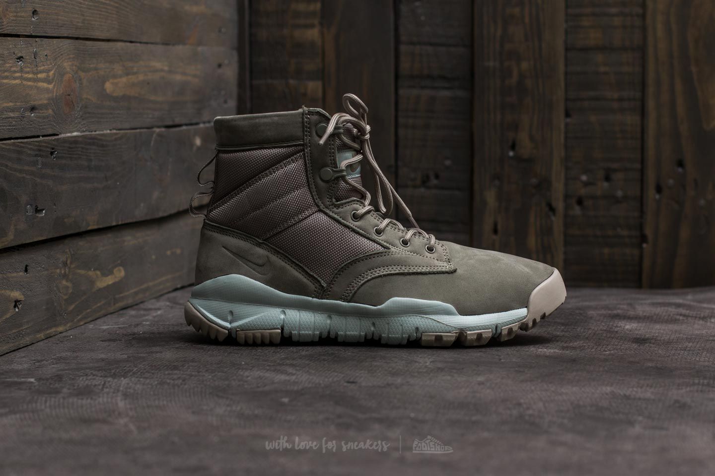 Pánske tenisky a topánky Nike SFB  6'' NSW Leather Dark Stucco/ Dark Stucco