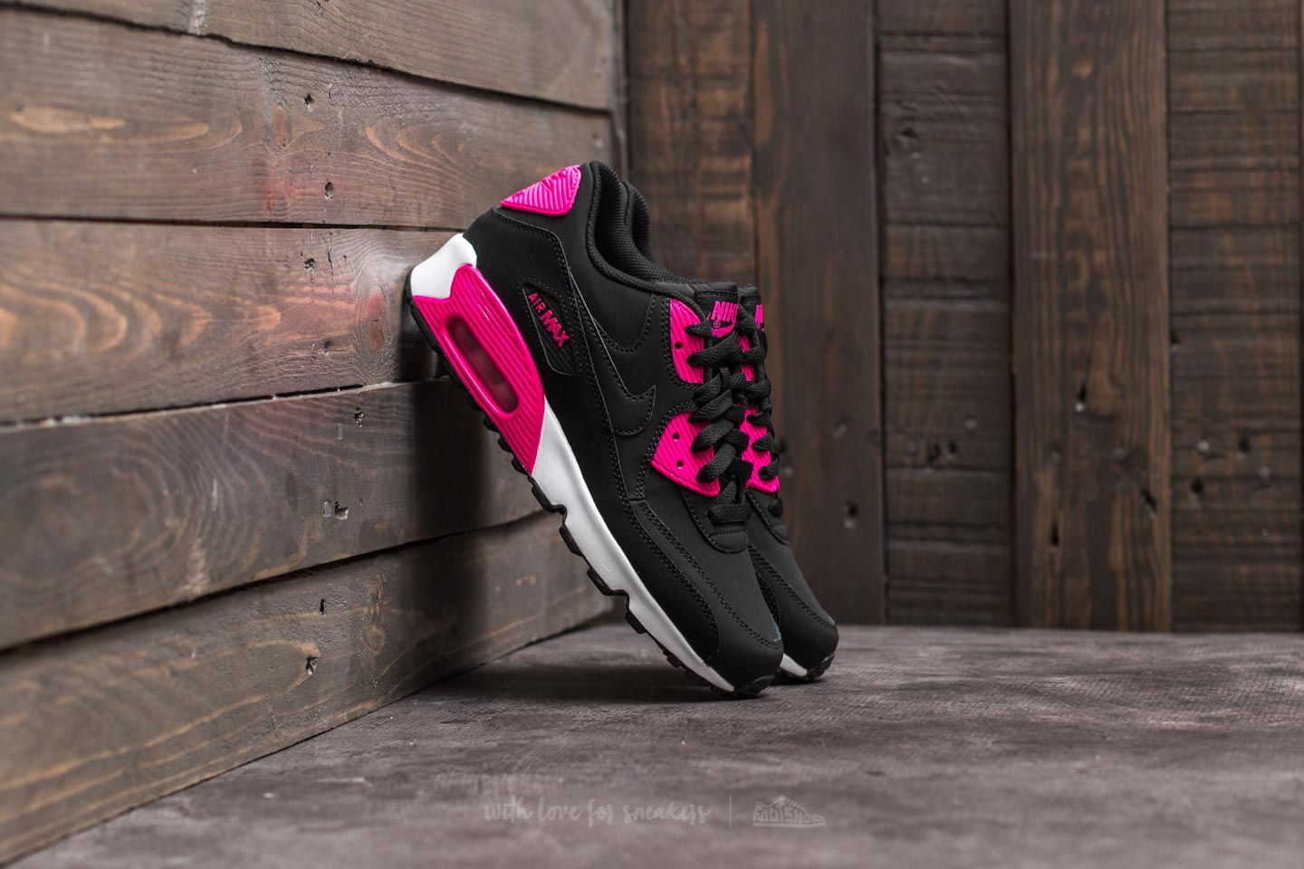 Nike air max 90 black and pink store