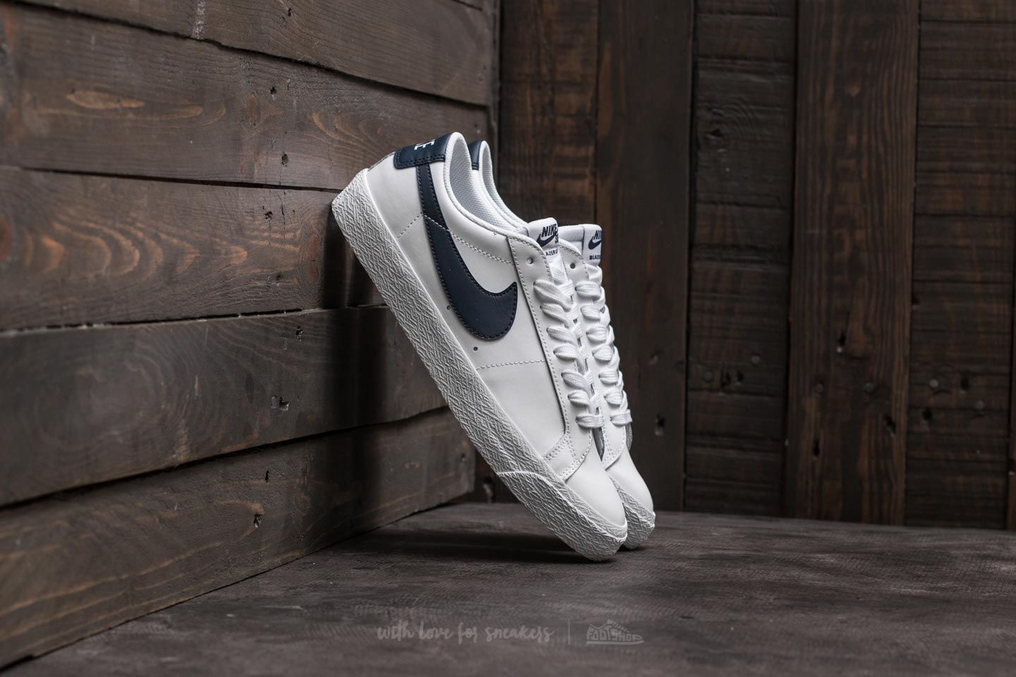 Nike sb blazer low white obsidian sales