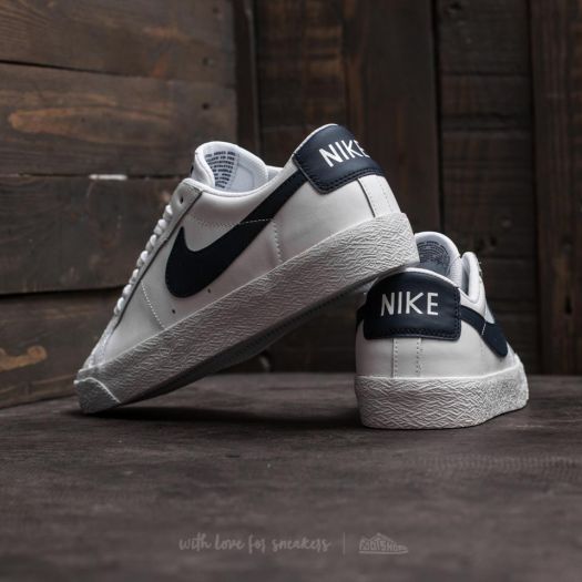 Sb blazer low summit white black top