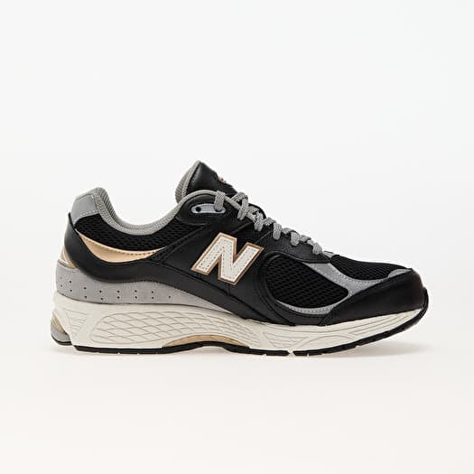 New balance 16 black on sale