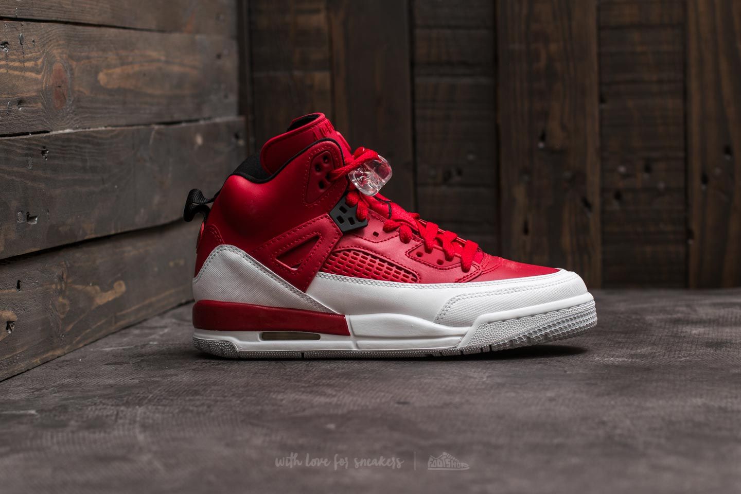 Women s shoes Jordan Spizike BG Gym Red Black White Wolf Grey Footshop