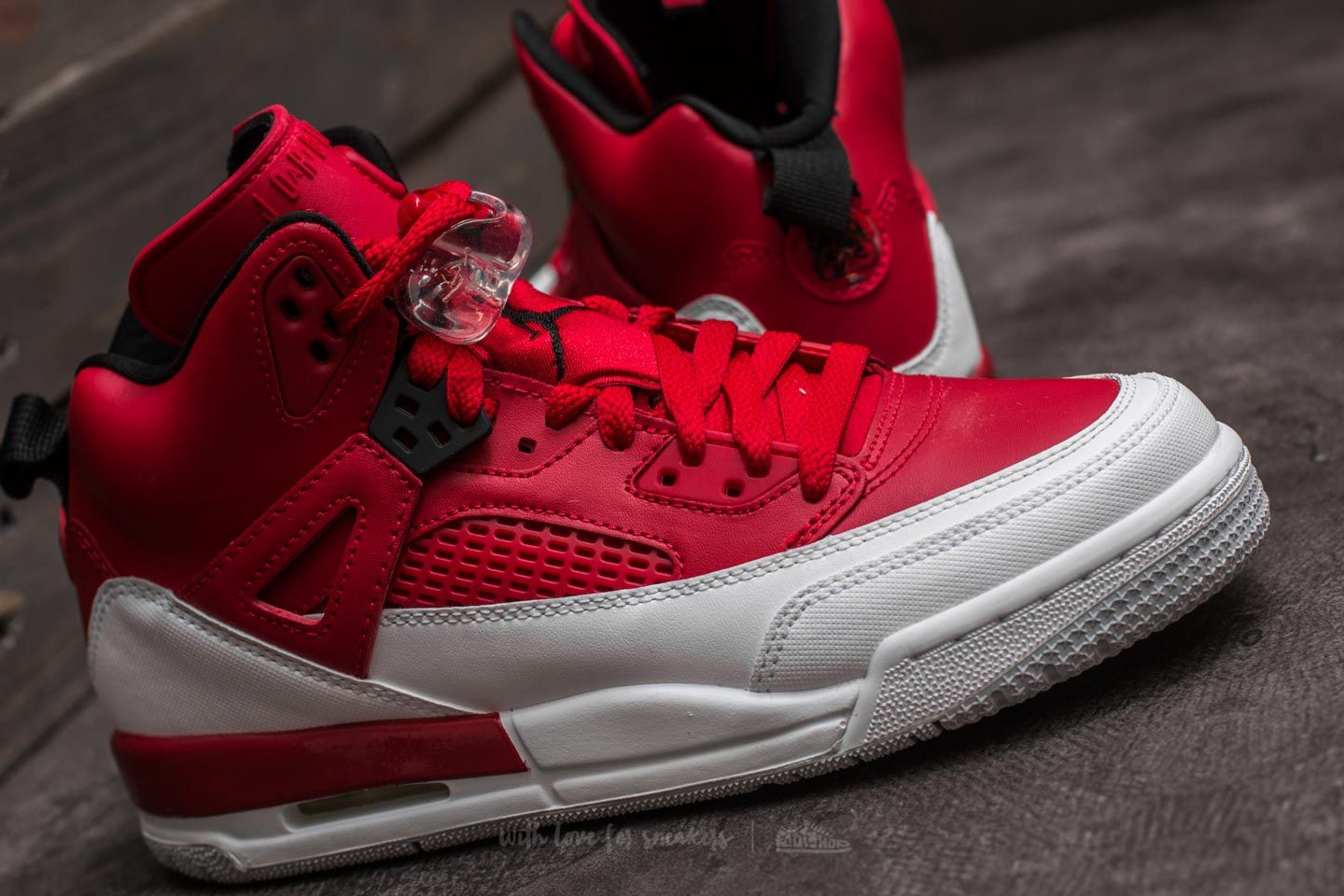 Women s shoes Jordan Spizike BG Gym Red Black White Wolf Grey
