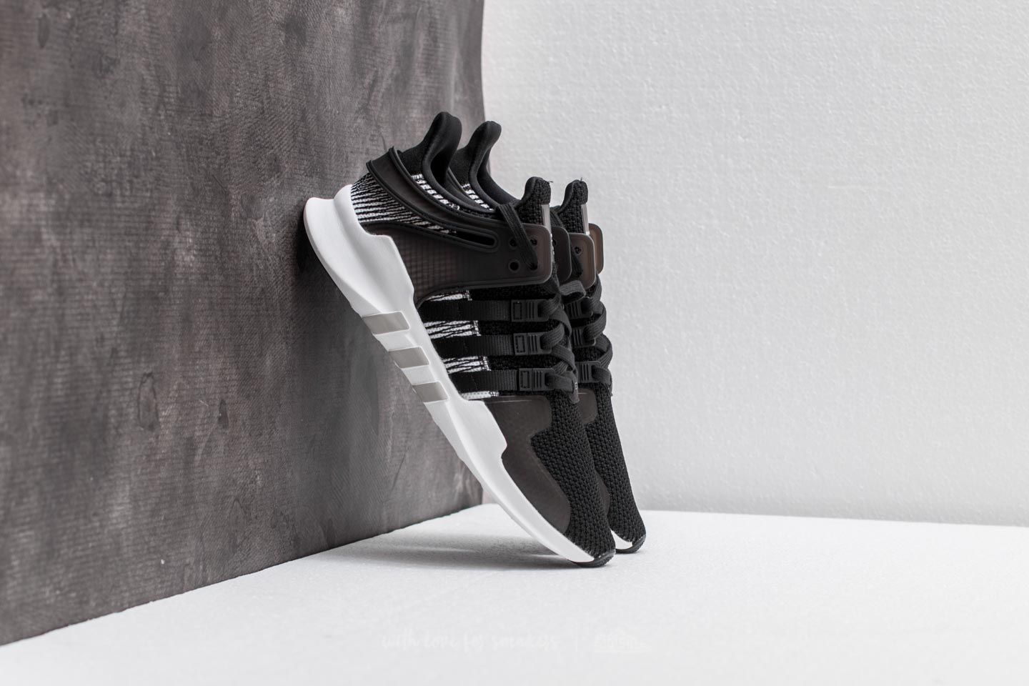 Equipment support adv mens trainers online