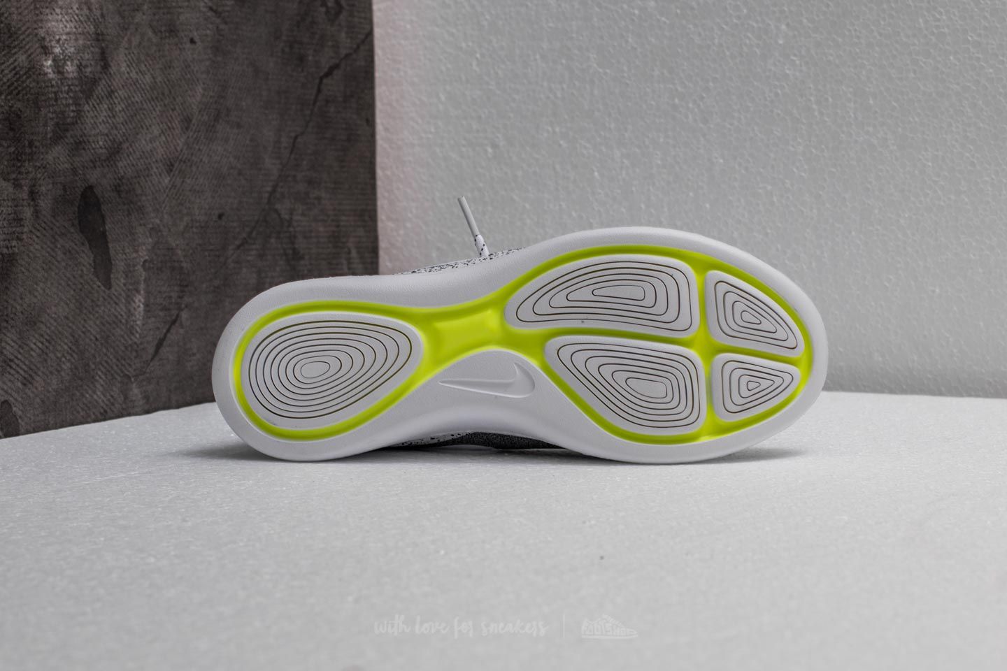 Damesko Nike Lunarcharge Essential W White/ Black-White