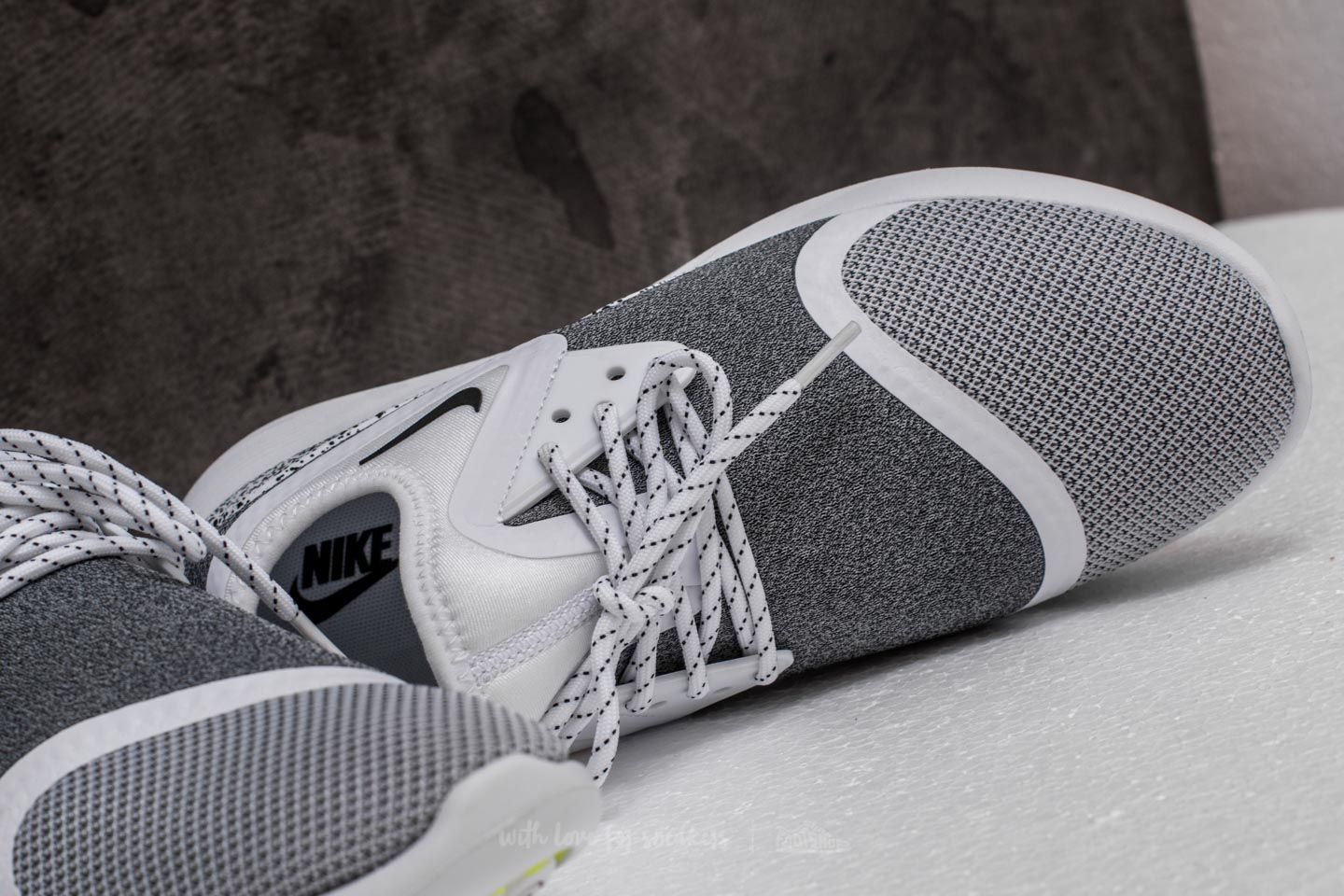 Damesko Nike Lunarcharge Essential W White/ Black-White
