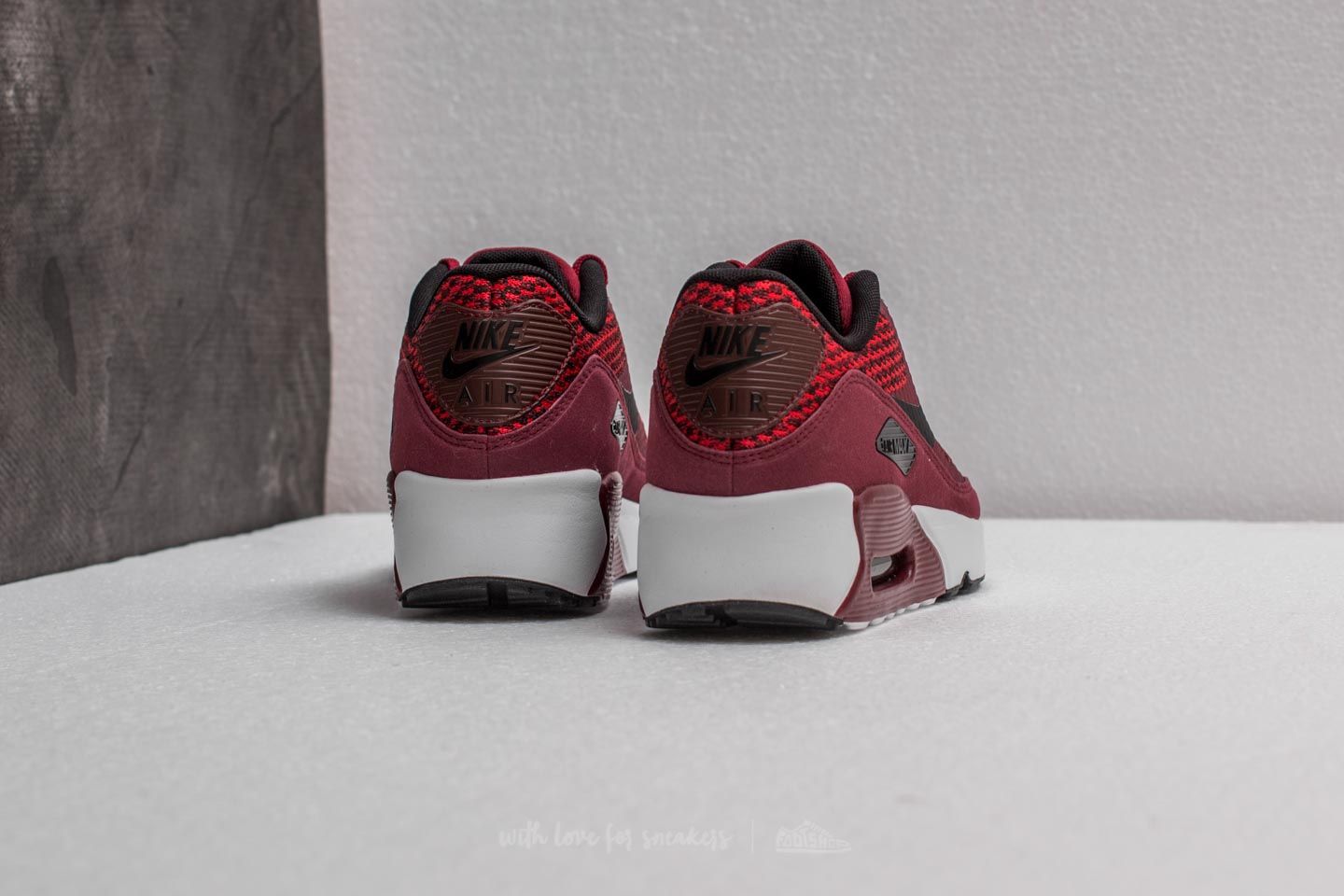 Women s shoes Nike Air Max 90 Ultra 2.0 SE GS Team Red Black