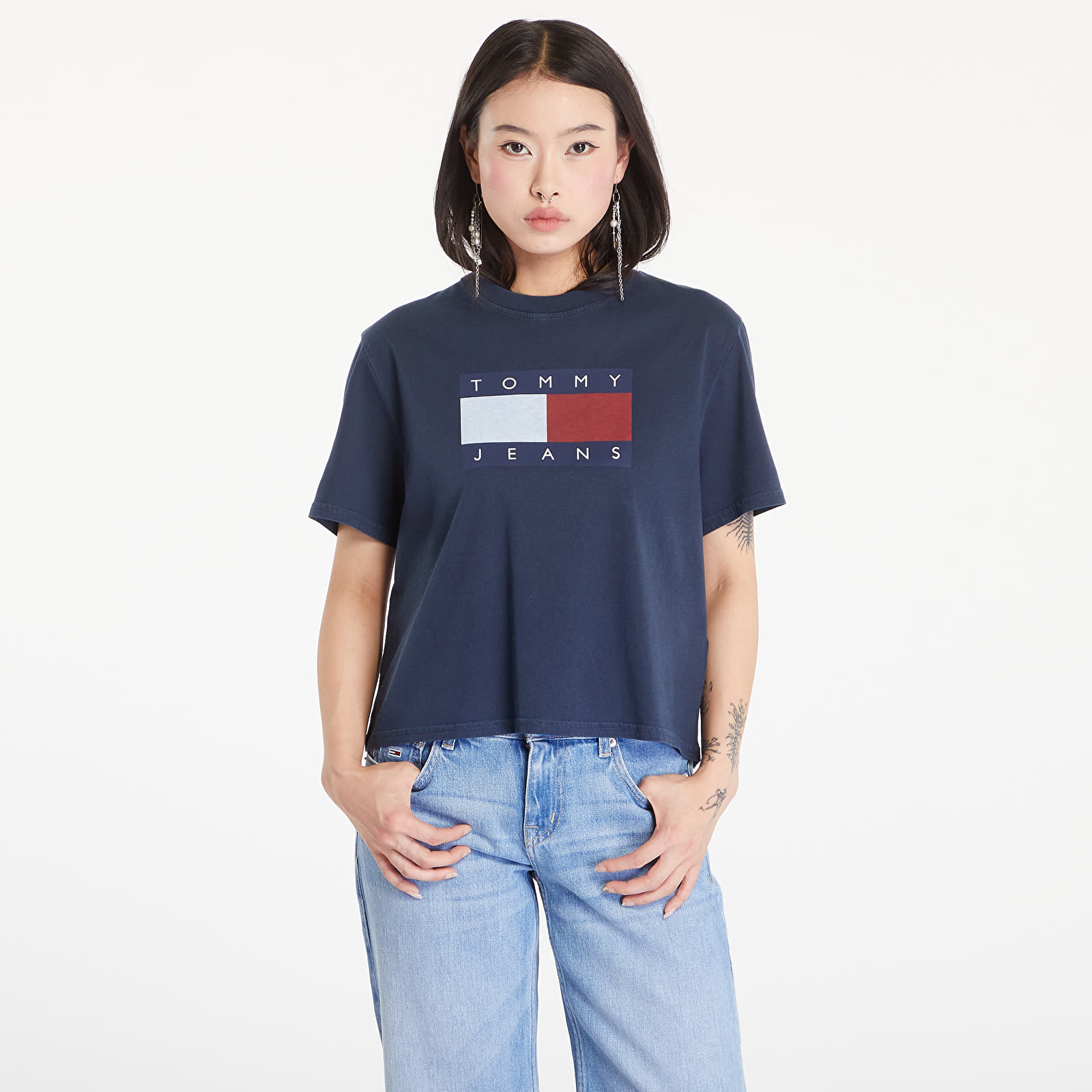 Női pólók  Tommy Jeans Flag Badge Boxy Fit T-Shirt Dark Night Navy